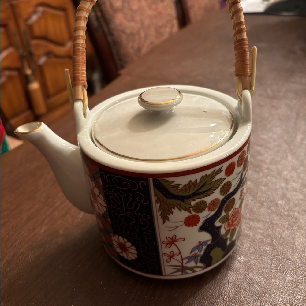 Vintage old Imari teapot  gold trim bamboo handle made in Japan
